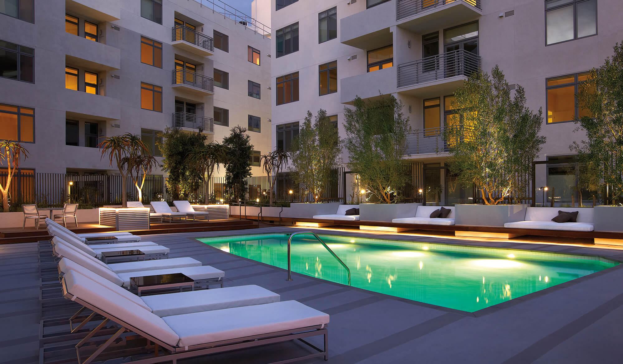 Tenderling Design Resmark Residence Pool